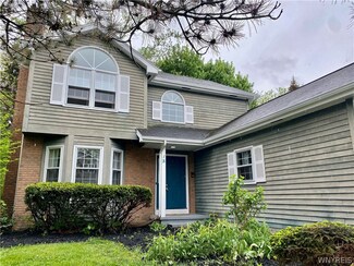 3 Fieldstone Ln, West Henrietta, NY 14586