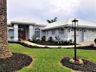 1150 Deardon Dr, Venice, FL 34292