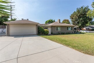 7774 Shadyspring Dr, Burbank, CA 91504