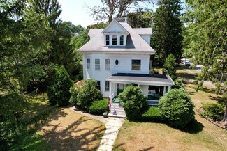 109 S Main St, Middleboro, MA 02346