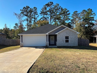 196 Twisted Oaks Dr, Rusk, TX 75785