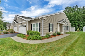 131 Rogerson Crossing Unit 131, Uxbridge, MA 01569