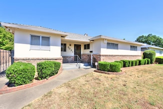 5021 Hillard St, Sacramento, CA 95822