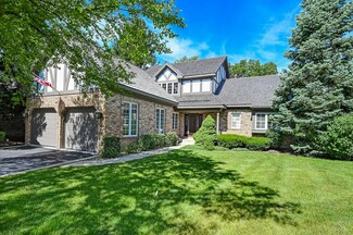 3 Berkshire Ln, Burr Ridge, IL 60527