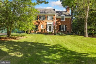 1319 Bishop Ln, Alexandria, VA 22302