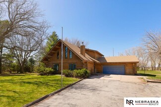 21518 W Q Rd, Elkhorn, NE 68022