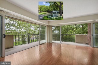 1300 Army Navy Dr Unit 309, Arlington, VA 22202
