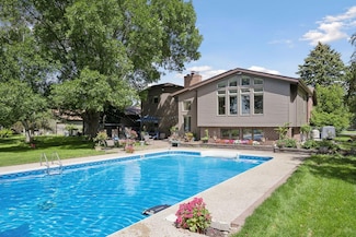 1705 15th Ave SW, Willmar, MN 56201
