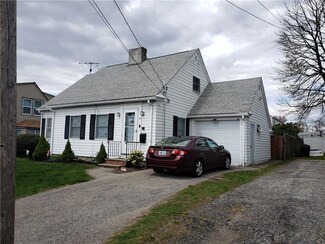 24 Nickerson St, Cranston, RI 02910