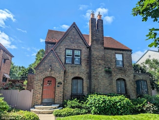 1720 Hillcrest Ave, Saint Paul, MN 55116