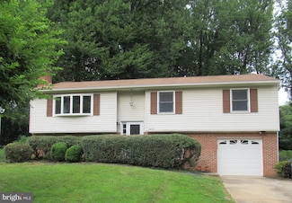 2635 Jackson Dr, Falls Church, VA 22043