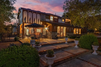 10484 Creek Rd, Oak View, CA 93022