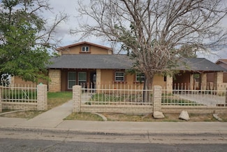 1642 S Plum St, Pecos, TX 79772