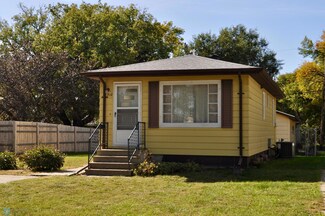 710 26th St N, Fargo, ND 58102
