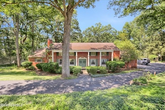 5 Wilson Cir, Milton, PA 17847