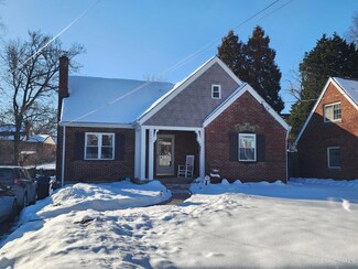 5561 Raceview Ave, Cincinnati, OH 45248
