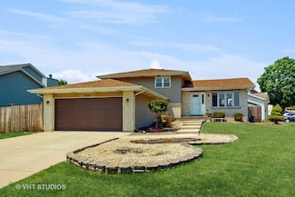 2220 Manico Dr, Crest Hill, IL 60403