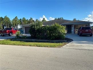 916 Ainsworth St W, Lehigh Acres, FL 33974