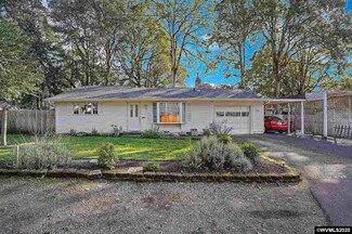 220 Moonlight Ave SE, Salem, OR 97302