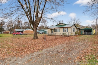 715 S Hickory St, Nowata, OK 74048