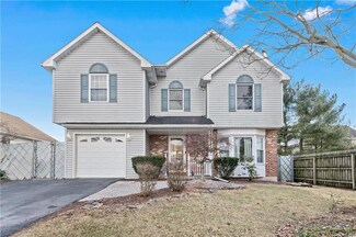 410 Greenview Dr, Northampton, PA 18067