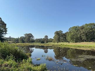 3920 SE Stallings Dr, Nacogdoches, TX 75961