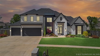 2611 E 136th Place S, Jenks, OK 74008