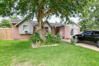 4911 E Ridge Creek Dr, Houston, TX 77053
