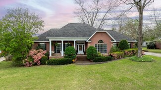 110 Leland Ct, Dothan, AL 36303