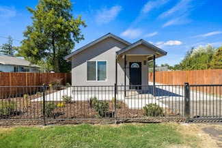 4950 Tulsa Ave, Olivehurst, CA 95961
