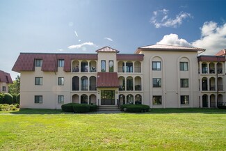 685 Oak St Unit 910, Brockton, MA 02301