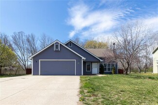 2721 Winterbrook Dr, Lawrence, KS 66047