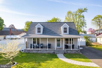 2 Anderson Ave, Morrisville, PA 19067