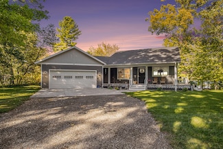 22 E Kenwood Rd, Twin Lake, MI 49457