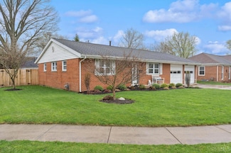 79 Roselawn Dr, Xenia, OH 45385
