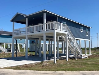 70 County Road 257, Matagorda, TX 77457