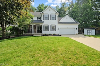 3331 Crown Pointe Dr, Stow, OH 44224