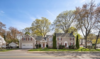 158 Oak St, Needham, MA 02492