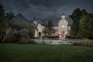 32 S Wynstone Dr, North Barrington, IL 60010