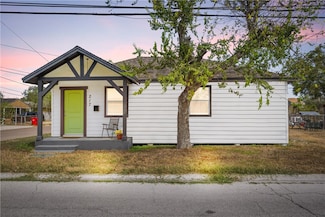 217 Iowa St, Robstown, TX 78380