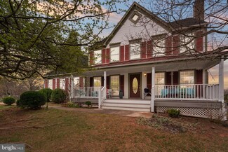2900 Parklawn Ct, Herndon, VA 20171