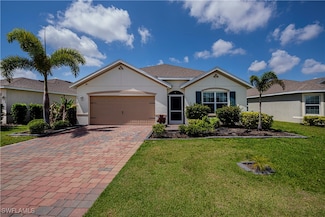 3318 Acapulco Cir, Cape Coral, FL 33909