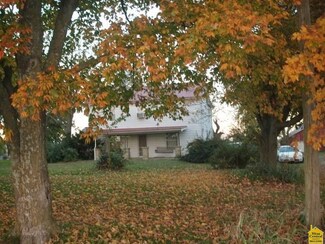 22248 Highway 127, La Monte, MO 65337