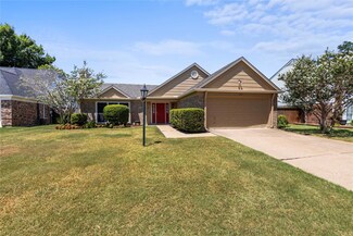 4447 Wheeler St, Grand Prairie, TX 75052