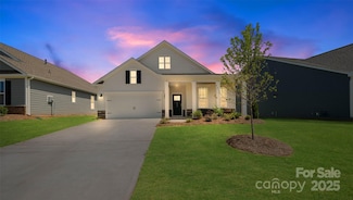 58 Silverthorne Ct, Hendersonville, NC 28792