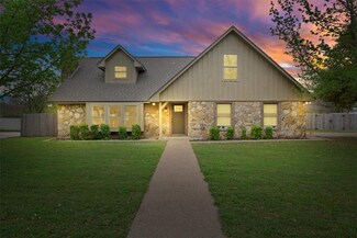 322 Bluebonnet Cir, Mc Gregor, TX 76657