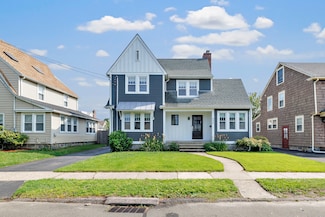 946 Wilcoxson Ave, Stratford, CT 06614