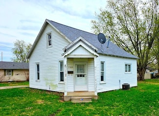 108 E 9th St, Georgetown, IL 61846