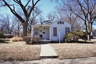 1021 N Juliette Ave, Manhattan, KS 66502