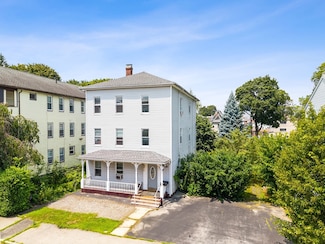 18 Fairbanks St, Worcester, MA 01610